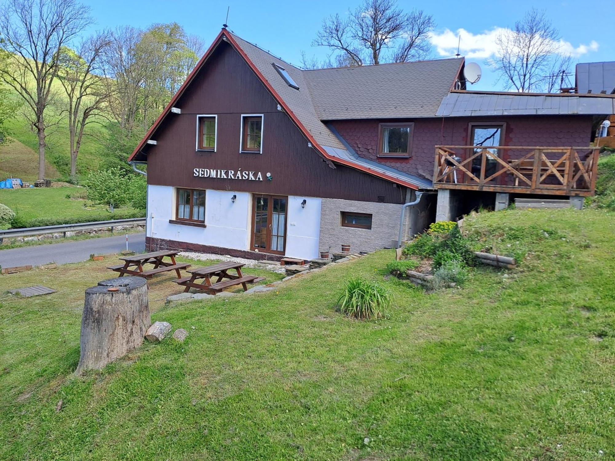 Sedmikraska Villa Horni Marsov Luaran gambar